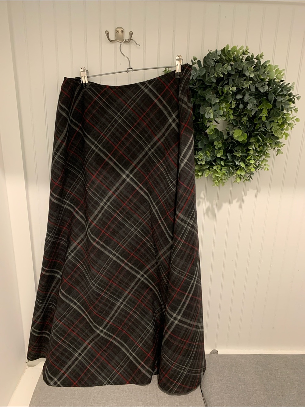 East 5th Black Plaid Midi Skirt lined 10. NWOT